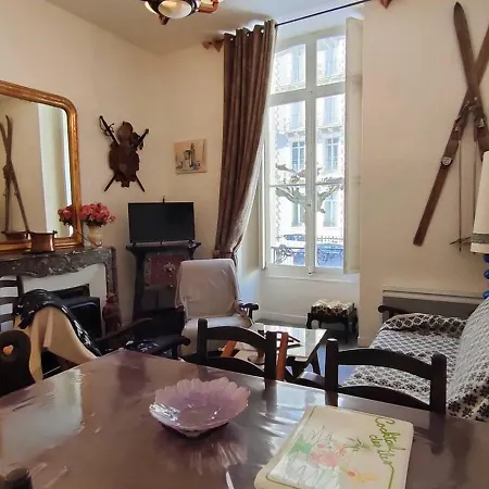 6 Pers, Centre-ville Cauterets, Proche Telecabine Et Thermes - Fr-1-234-109 Apartment